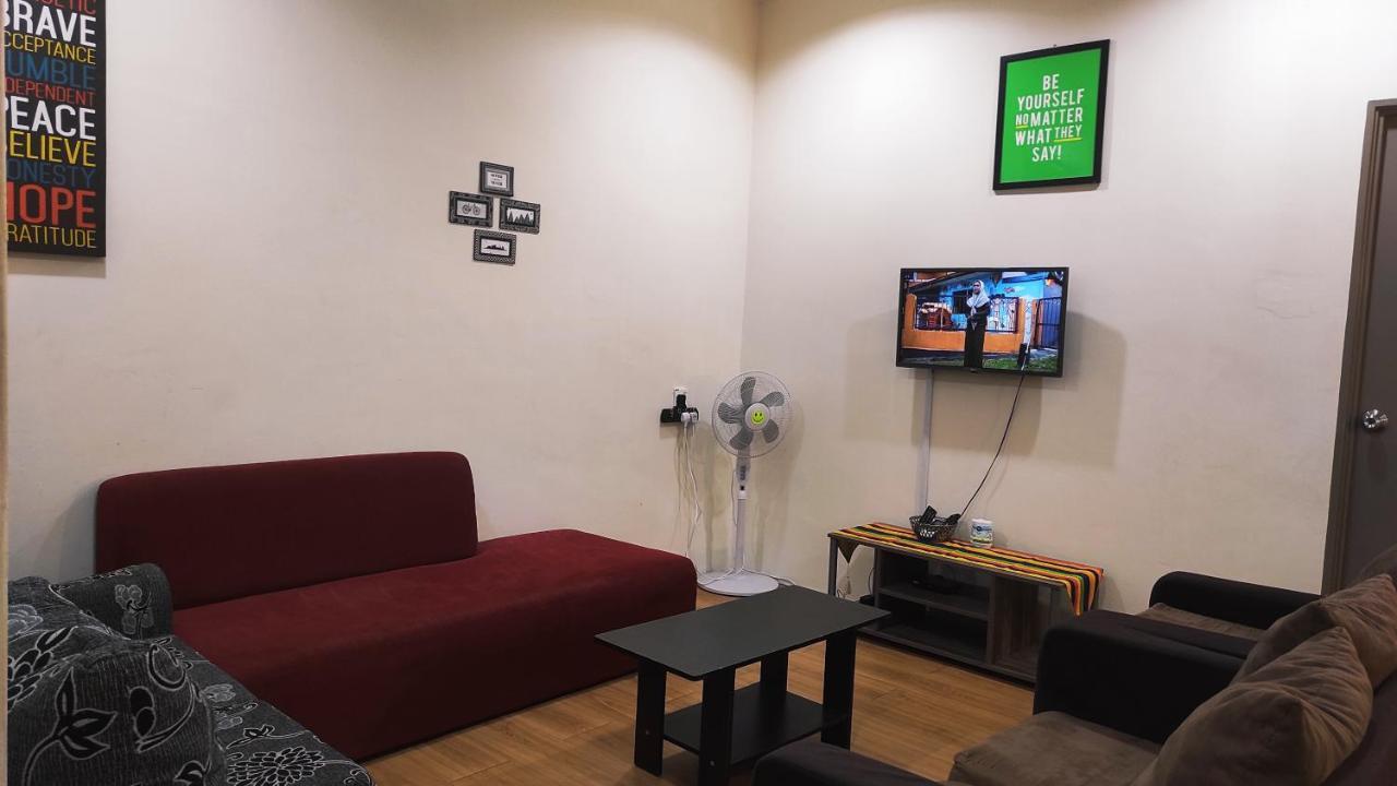 Hornbill Homestay Samarahan Kota Samarahan Exterior photo